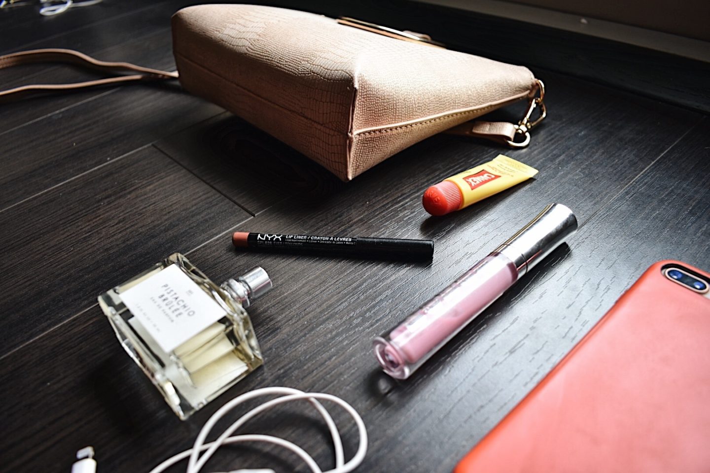 What I Carry In My Purse: Essentials